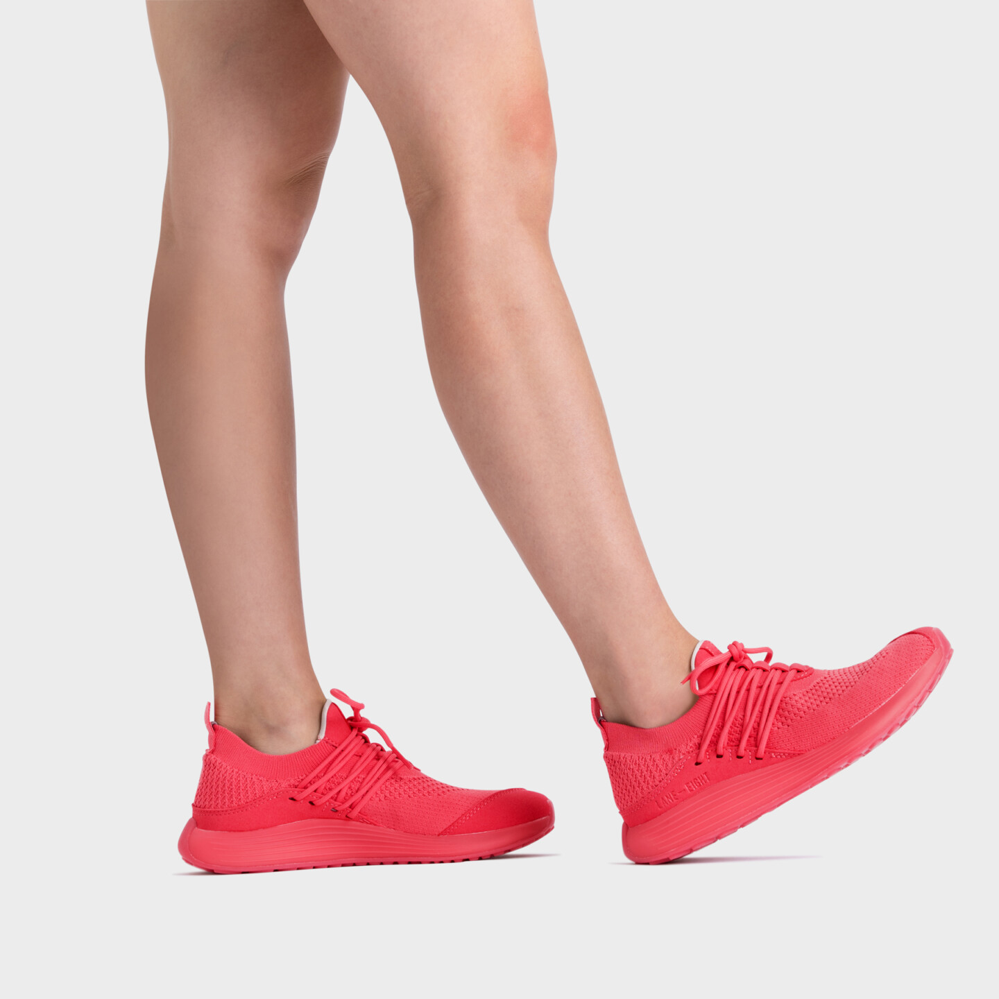 LANEEIGHT-TRAINER-AD-1-LERed-WomensOnFoot